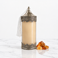 Silver Serenity Amber met amberkleurig element op hoogglans marmer